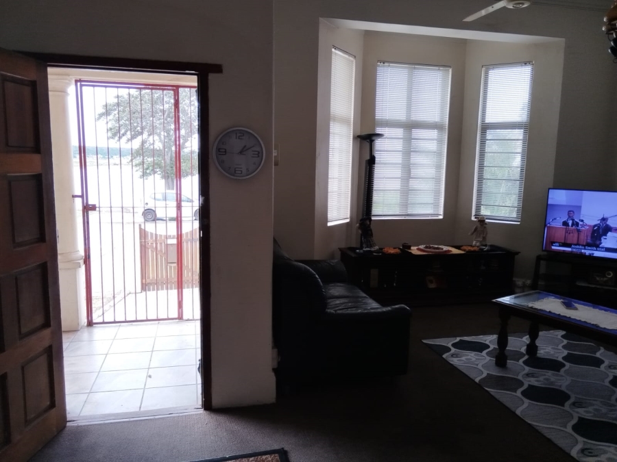 3 Bedroom Property for Sale in Swartkops Eastern Cape